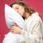 Sarung Bantal Sutra Disebut Bisa Cegah Kerutan